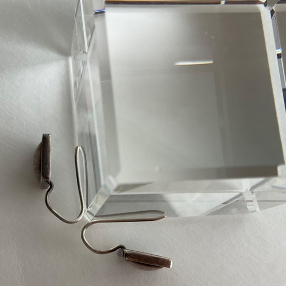 925 Sterling Silver Square Domed Pierced Earrings Drop - Picture 8 of 8